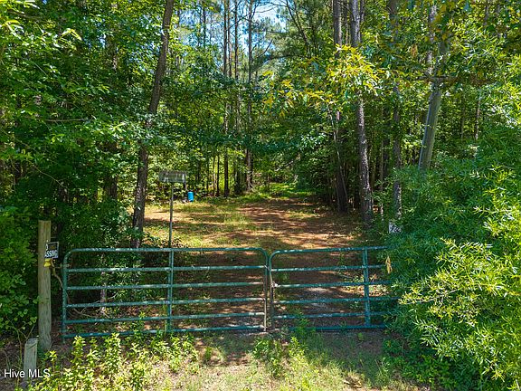 3rd image of 674 State Road 1415