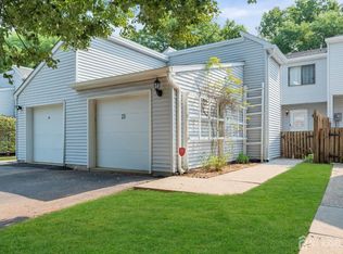 23 Krenkel Ct, Flemington, NJ 08822