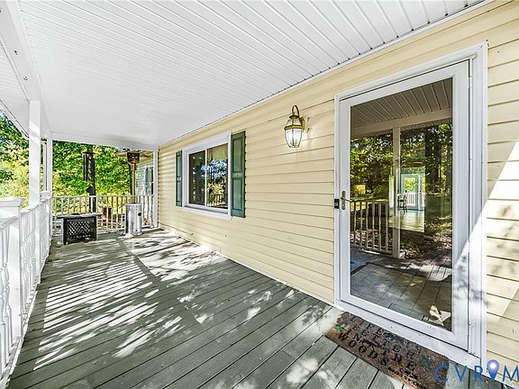 5th image of 2049 Riddle Rd