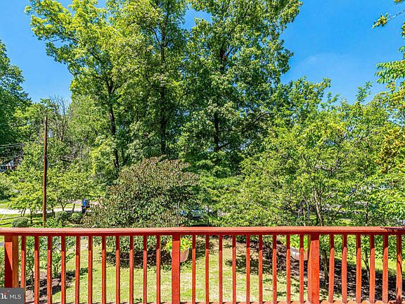 5th image of 5708 Glenwood Ct