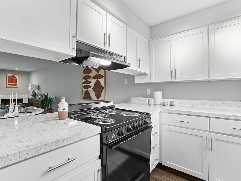 2x1 B Floorplan - Kitchen