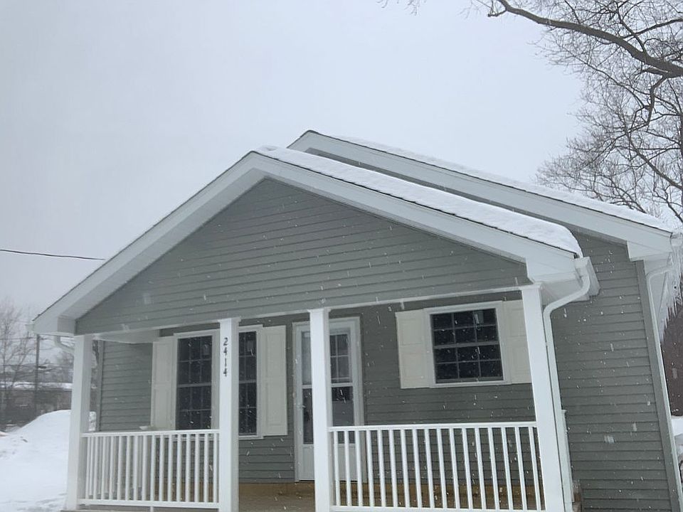 2nd image of 2414 Pear St