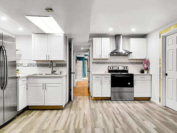 5th image of 15836 43rd Ave S
