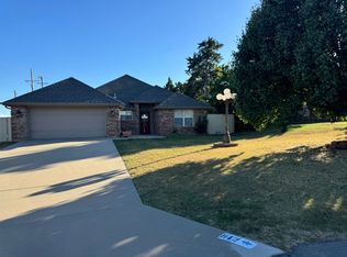 842 NW Hilltop Dr, Lawton, OK 73507