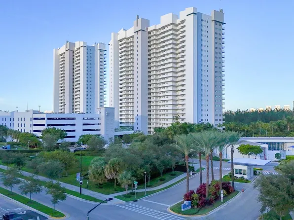 15051 Royal Oaks Lane #401, North Miami, FL 33181