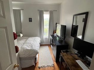 264 E 2nd St #3W, New York, NY 10009