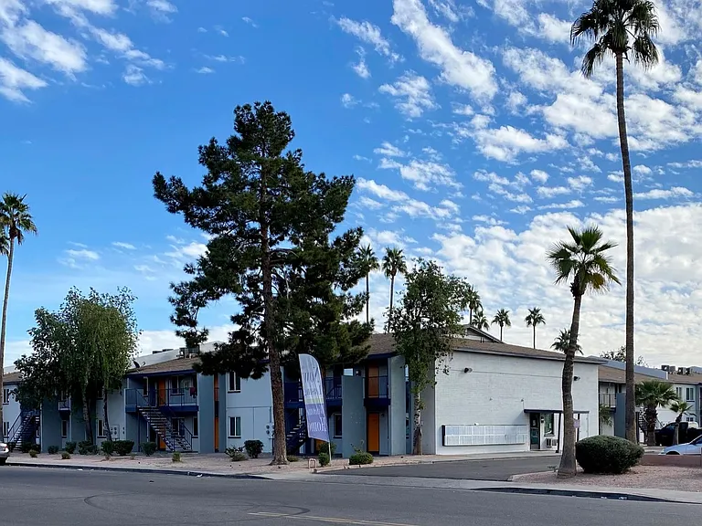 Golden Key Apartments — Photo 6