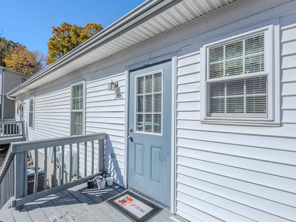 1306 State Park Rd, Greenville, SC 29609