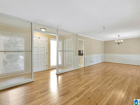 4th image of 1787 Indian Hill Cir