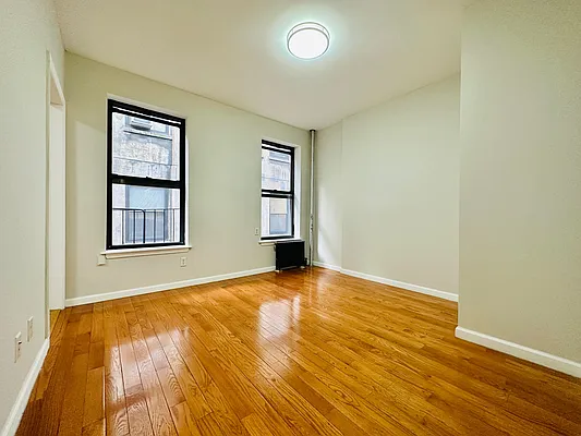 Rented by DeSimone Real Estate | media 8