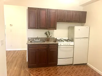 Rented by Lucky Apt Inc