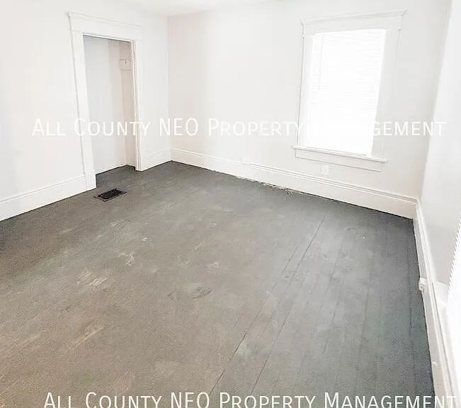 911 Fulton Rd NW #2 — Photo 6