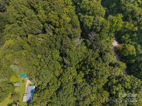3rd image of 60 Chesten Mountain Dr