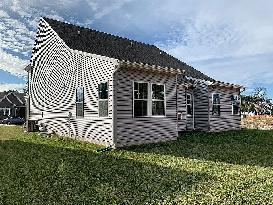 2nd image of 32325 Peregrine Way