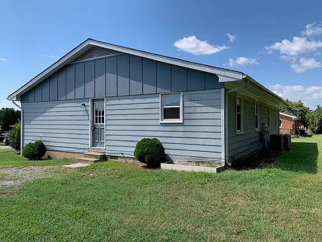 2 bed, 825 sqft, $1,500 — Photo 1