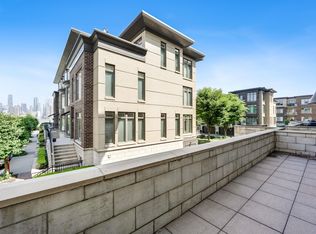 20 Cambridge Way, Weehawken, NJ 07086