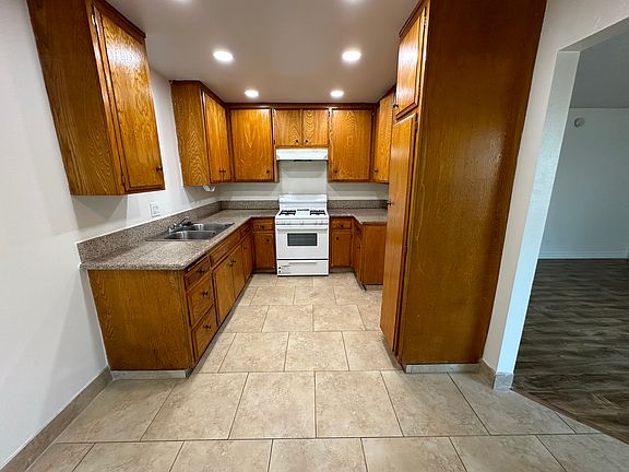 5th image of 1246 W Rosewood Ct APT C