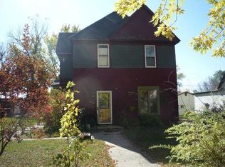 808 11th St, Sheldon, IA 51201