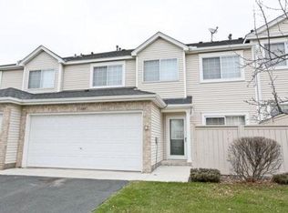 11228 Providence Ln, EDEN PRAIRIE, MN 55344