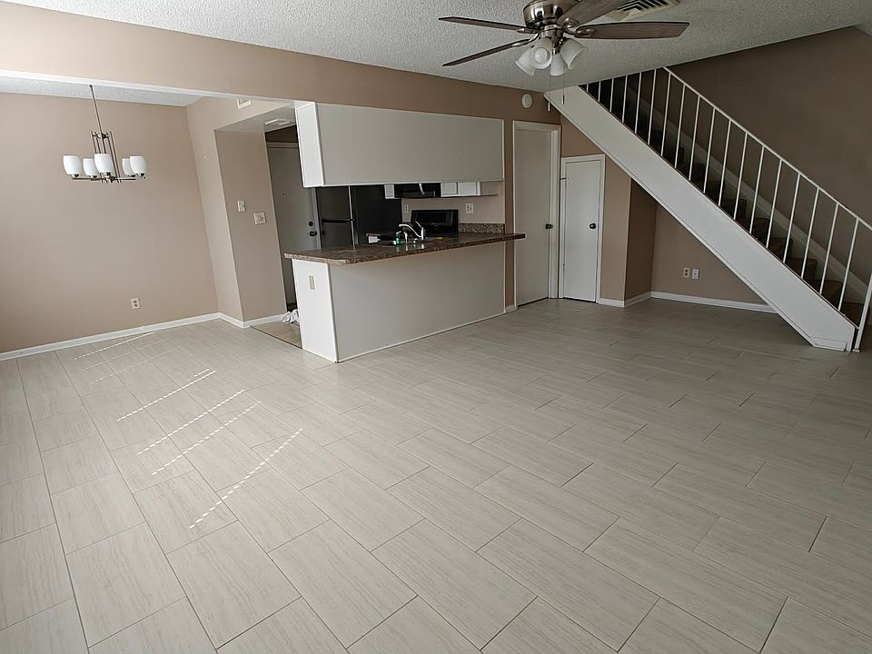 1st image of 4163 White Pine Ave #4-2