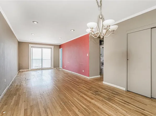 125 Beach 124th Street image 8 of 26