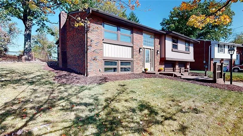 201 Gibralter Dr photo 1