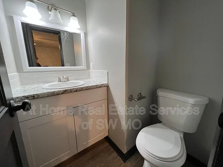 1242 E Cherry St #304 — Photo 13