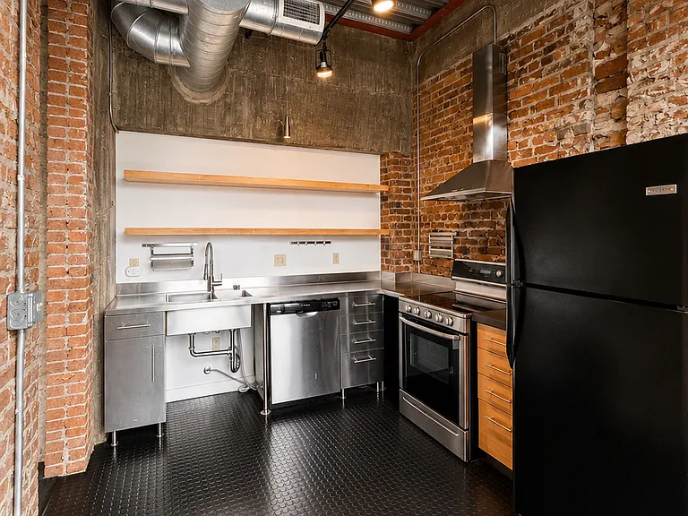 103 E Sprague Ave #207 — Photo 6