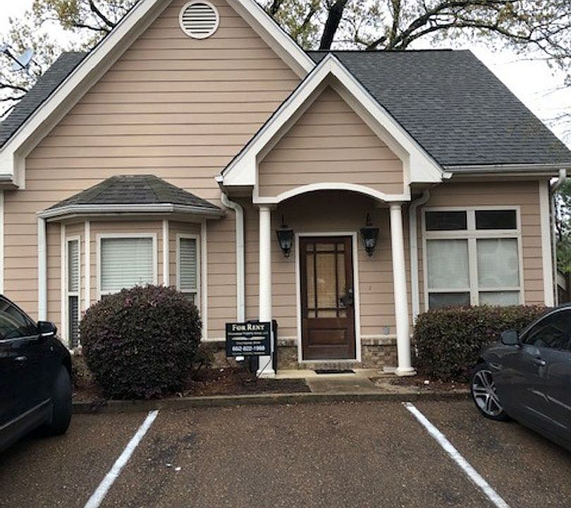 1st image of 131 Falls Grove Dr