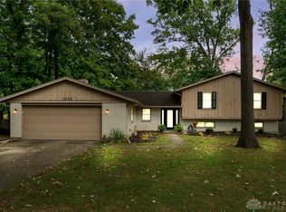 1021 Ripplecreek Ct, Dayton, OH 45458