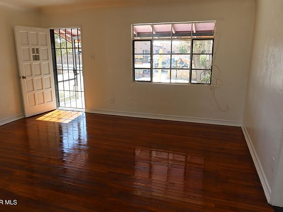 4th image of 221 New Haven Dr