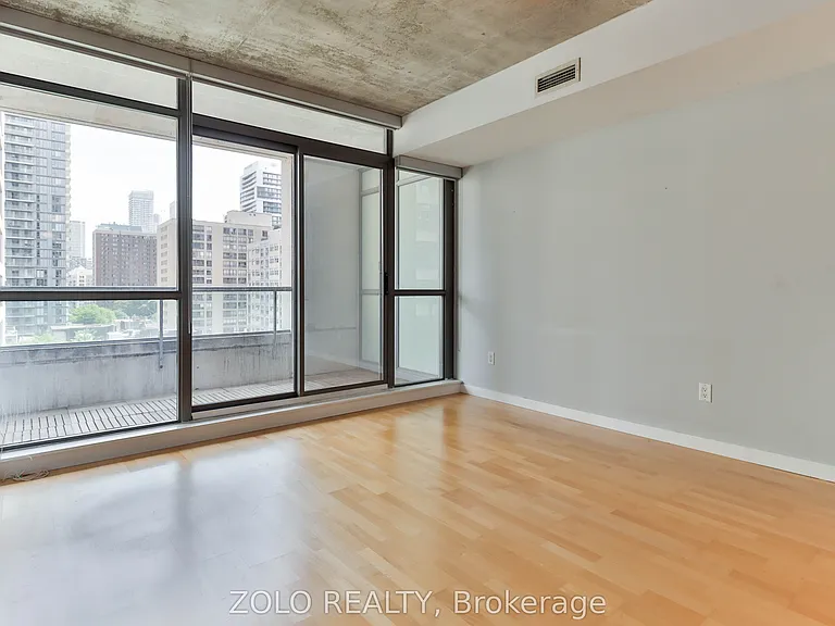 285 Mutual St #709 — Photo 16