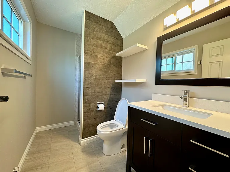 1032 Cornwall Dr — Photo 23