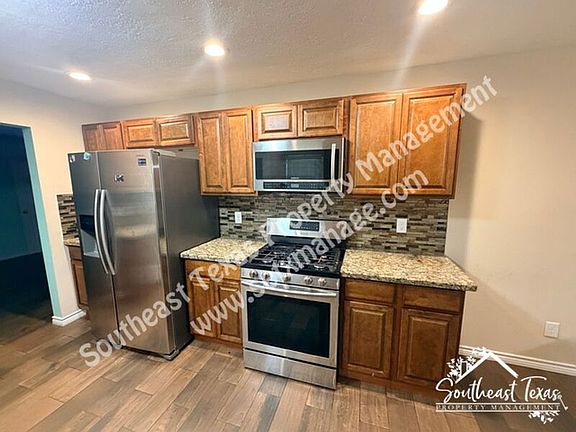 5th image of 6033 Reba Dr