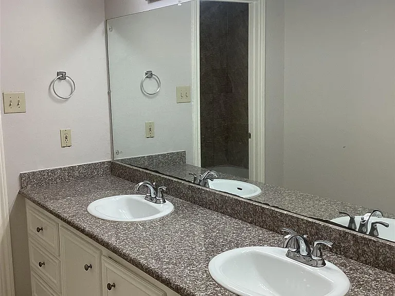 7818 Vickijohn Dr — Photo 26