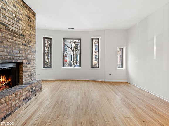 4th image of 3551 N Wilton Ave #1C