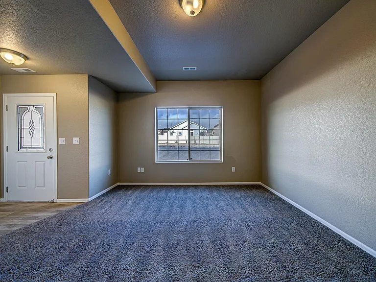 7685 Forest Meadows Ave — Photo 7