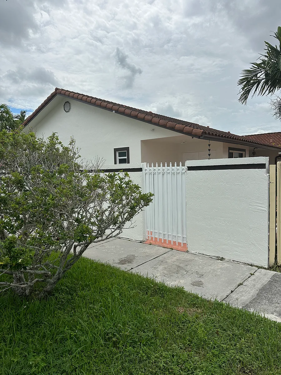 Building Photo - 9963 SW 27th Ter