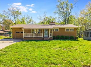6923 NW Coronado St, Parkville, MO 64152