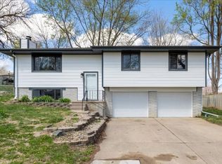 12 Elmwood Cir, Glenwood, IA 51534