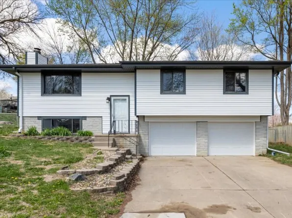 12 Elmwood Cir, Glenwood, IA 51534