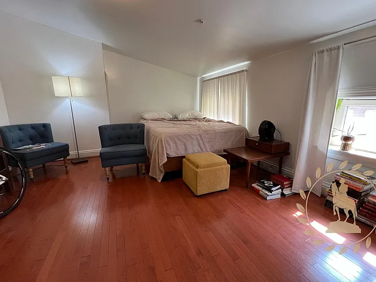 513 Park Ave #404 — Photo 9