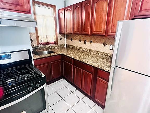 2nd image of 1310 E 91st St