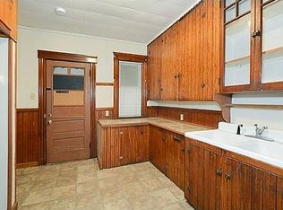 12 Creston St APT 2, Worcester, MA 01604