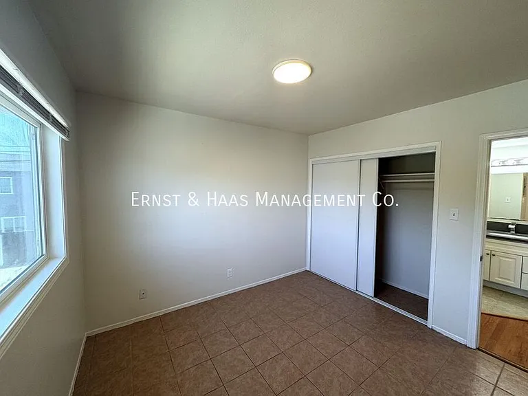 840 Walnut Ave #D — Photo 16