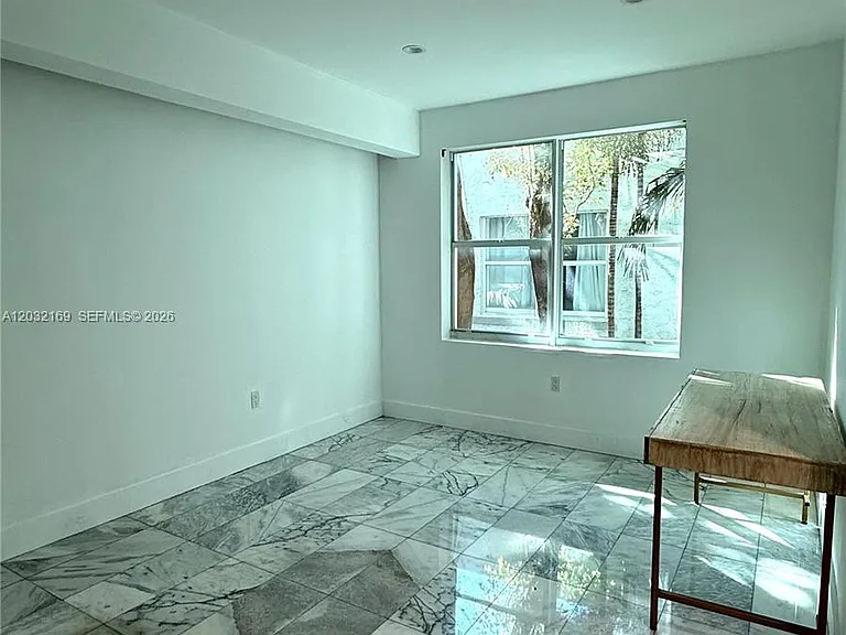 1560 Drexel Ave #103 — Photo 3