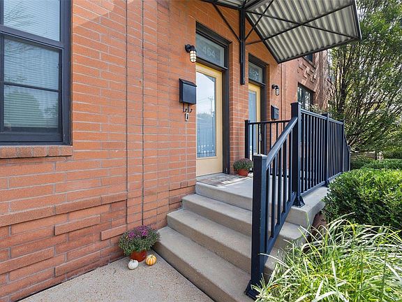2nd image of 464 N Boyle Ave