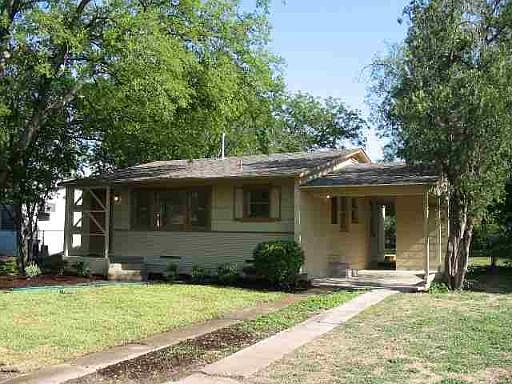 2nd image of 434 FRESNO DR