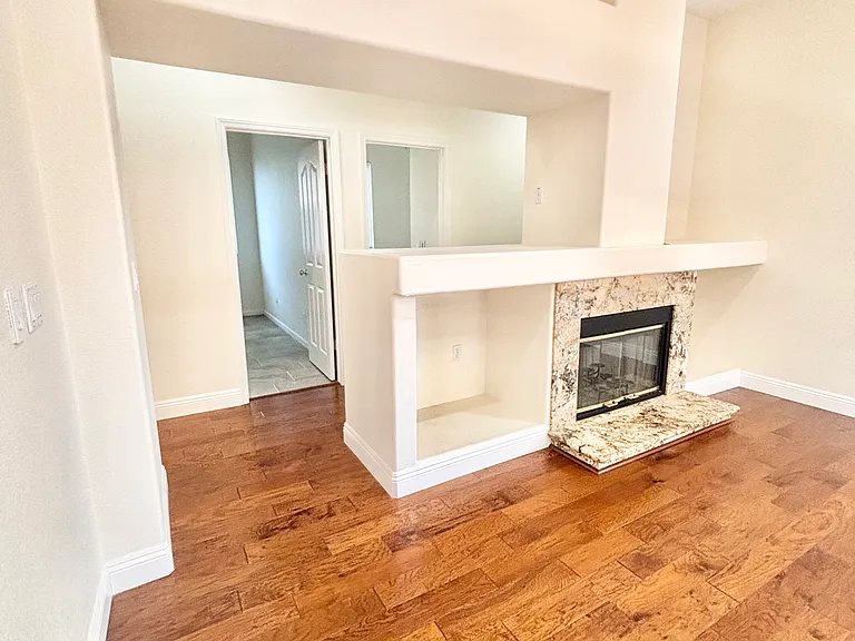 981 Pearce Ct — Photo 11