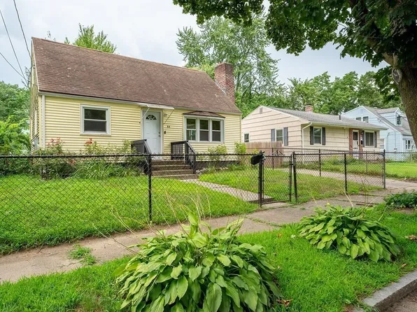 44 Georgetown St, Springfield, MA 01104